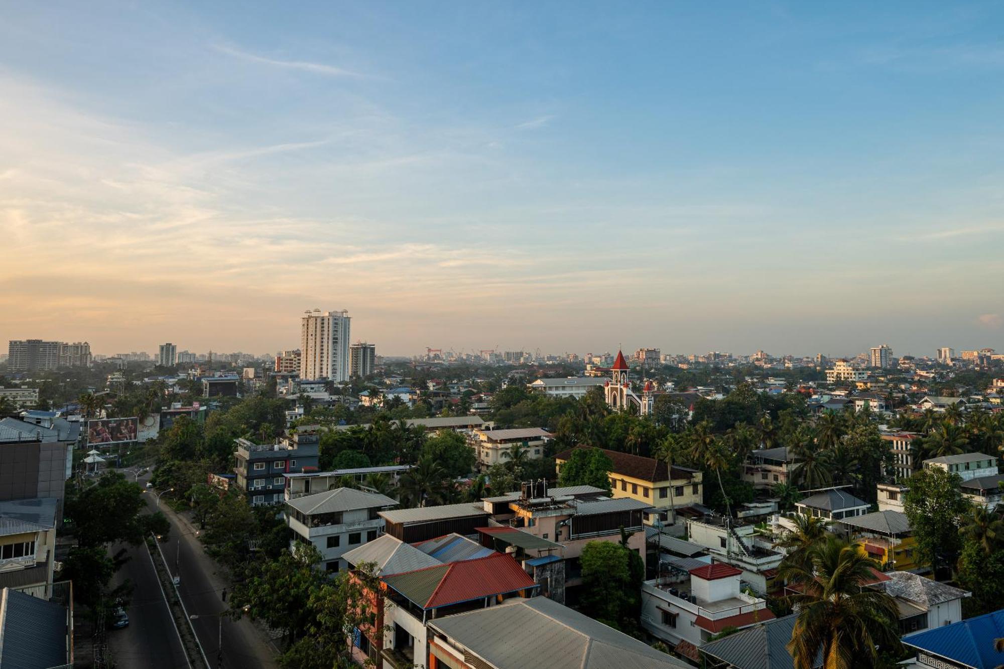 Cj Grande By Jesway Hotels & Resorts Kochi Kültér fotó